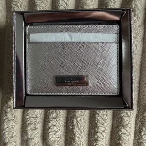 Kate Spade Kenzie Metallic Silver Card Holder NWT in Box